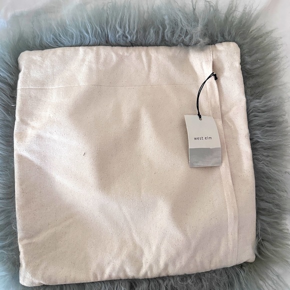 🌹HOST PICK! 🌺West Elm Mangolian fur pillow Cover NWT - Picture 2 of 4